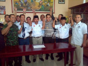 TIM PEMENANGAN CAPRES SIAP DAMAI