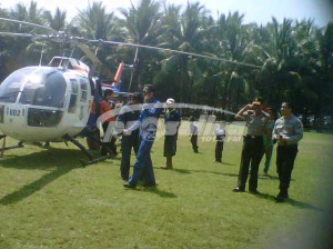 PENDARATAN HELIKOPTER POLDA JATIM