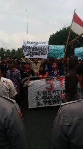 DEMO PETANI TEMBAKAU