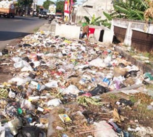 ILUSTRASI - SAMPAH