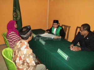 WARGA IKUTI ISBAT NIKAH