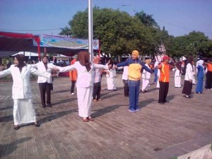 BUPATI FAIDA MENGIKUTI SENAM DALAM RANGKA HAN