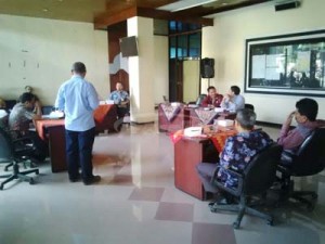 DISKUSI PUBLIK TERKAIT SERAPAN ANGGARAN
